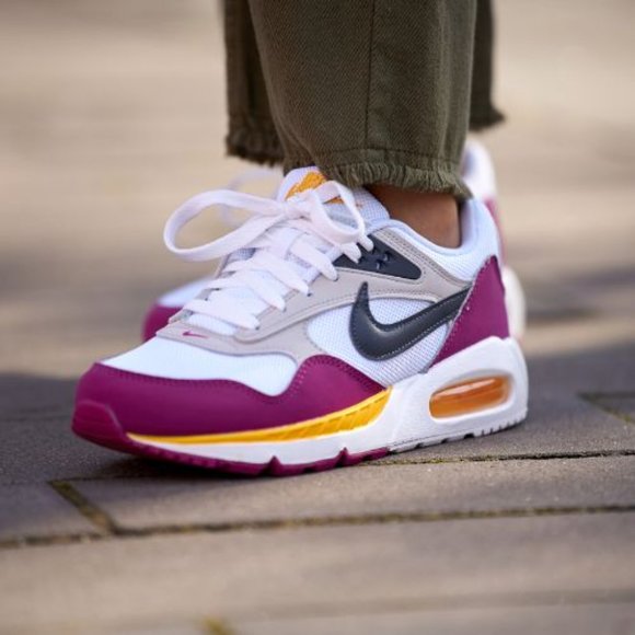 Nike Shoes - Nike Air Max Correlate